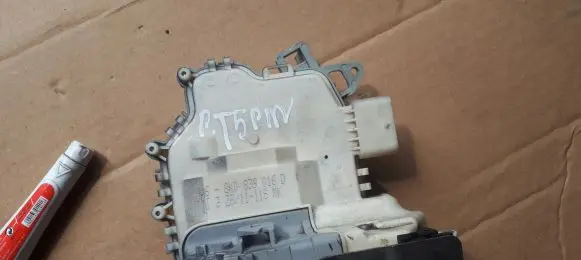 Audi A4 S4 B8 8K Rear door lock 8K0839016D
