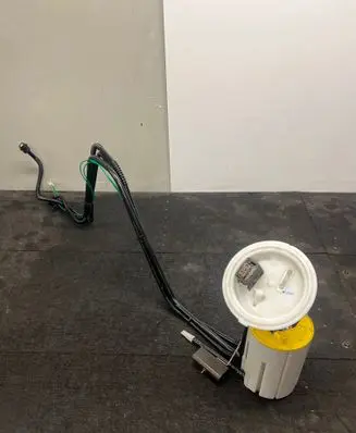 BMW 5 E60 E61 In-tank fuel pump 7373472 3303135