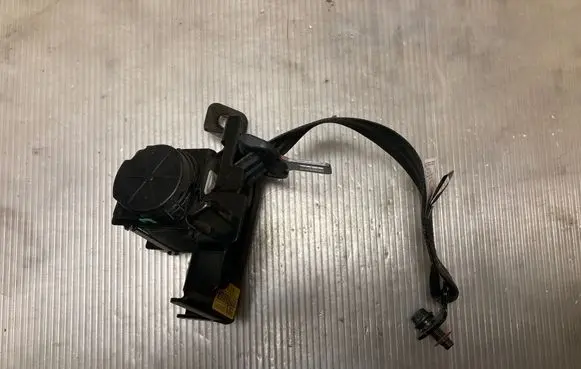 Hyundai i40 Rear seatbelt 898203Z000RY V01R