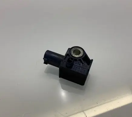 Mercedes-Benz E W212 Airbag deployment crash/impact sensor A2128204926 2128204926