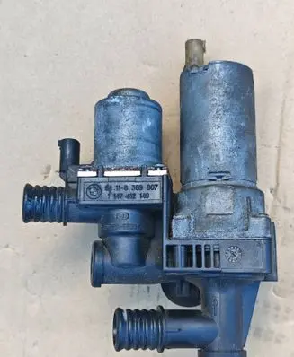 BMW 3 E46 Coolant heater control valve 8369807 64118369807 1147412149