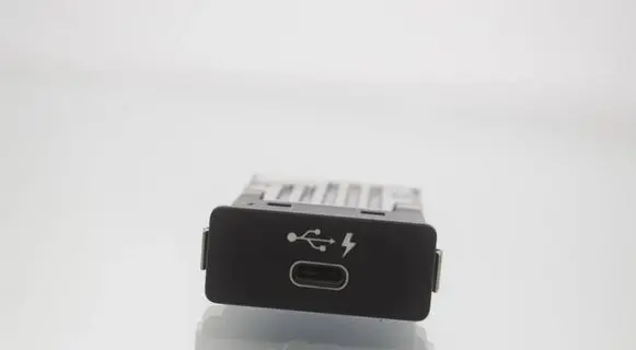 BMW i3 USB socket connector 8711939 84108711939