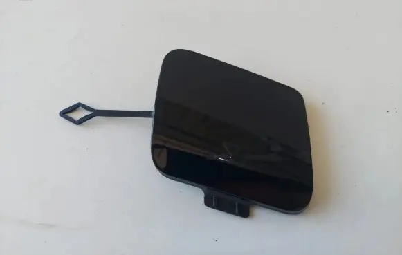 BMW 1 F40 Front tow hook cap/cover 7459875
