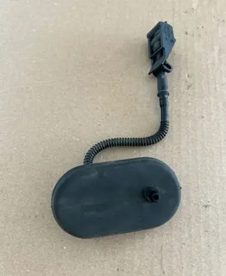 Windshield washer spray nozzle