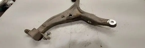 Mercedes-Benz ML W166 Front lower control arm/wishbone 16604