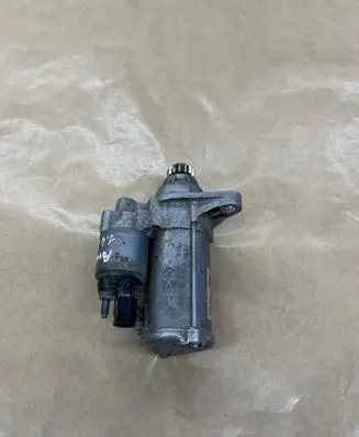 Volkswagen PASSAT B7 Starter motor 0AM911023R 02092013 0001179522