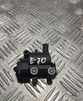 BMW X5 E70 Fuel tank cap lock 6985882