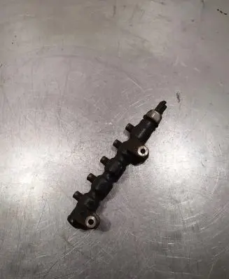 Volvo V50 Fuel main line pipe 9654592680