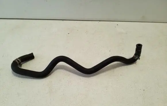 Lexus CT 200H Engine coolant pipe/hose