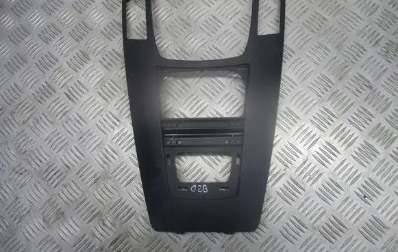 Opel Zafira B Radio/GPS head unit trim 