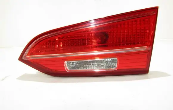 Hyundai Santa Fe Tailgate rear/tail lights 924062W030