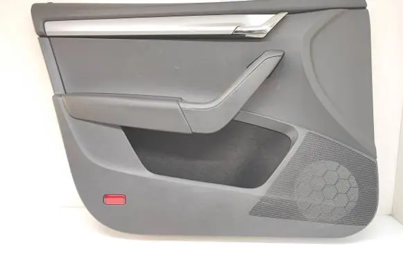 Skoda Octavia Mk3 (5E) Front door card panel trim 5E0867171D 5E1867013A 5E0867197