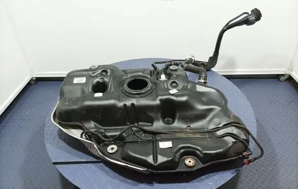 Toyota Auris E180 Fuel tank 77001-02560