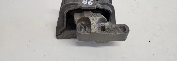 Volkswagen PASSAT B6 Engine mount bracket 1K0199262