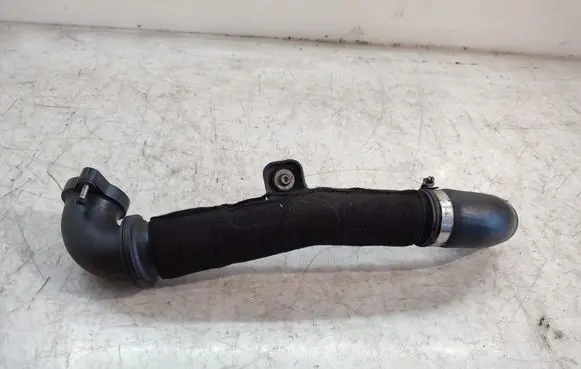 Volkswagen Golf VII Intercooler hose/pipe 04L145828