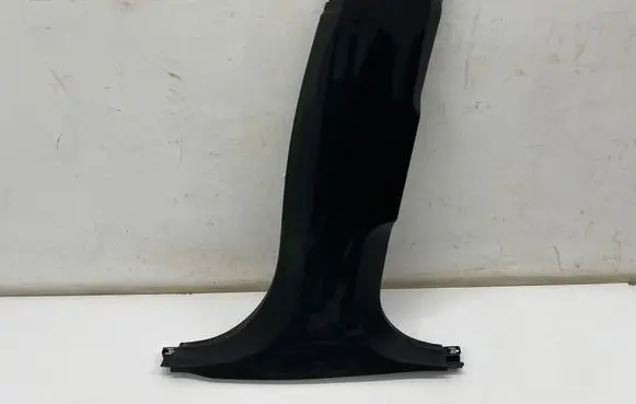 (B) pillar trim (bottom)