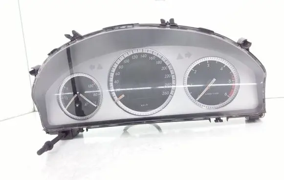Mercedes-Benz C W204 Speedometer (instrument cluster) A2045404548