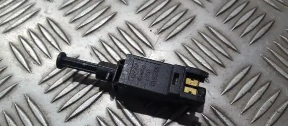Volkswagen PASSAT B4 Brake pedal sensor switch 191945515