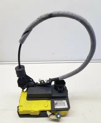 Volvo XC90 Front door lock 30663041 nr5687