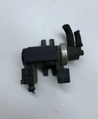 Audi A4 S4 B6 8E 8H Turbo solenoid valve 8E0906628B