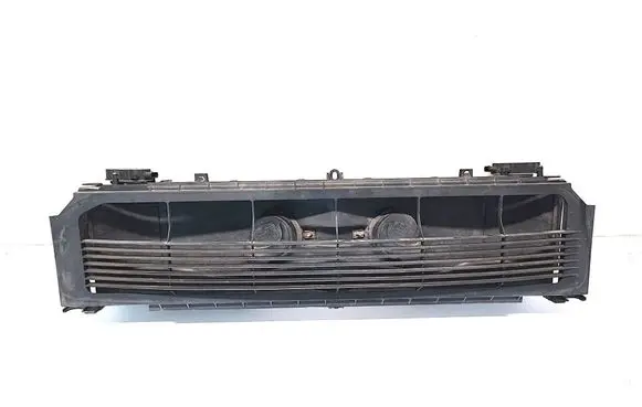 Tesla Model S Intercooler air guide/duct channel 105807400B