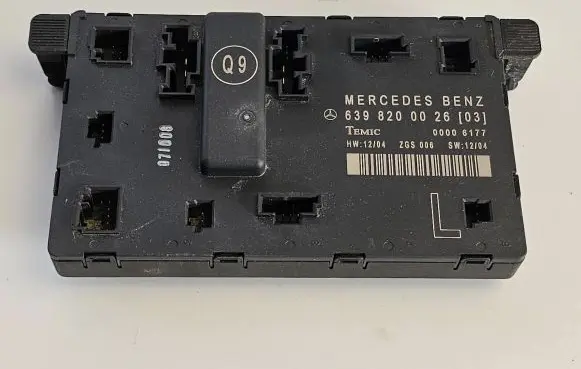 Mercedes-Benz Vito Viano W639 Door control unit/module 6398200026 ZGS006 00006177