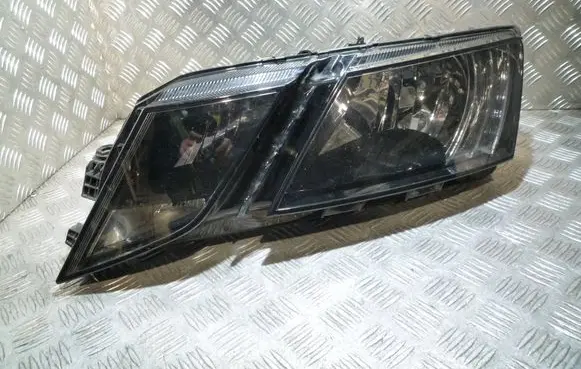 Skoda Octavia Mk3 (5E) Headlight/headlamp 030110420100 5E1941015C LE15A6368