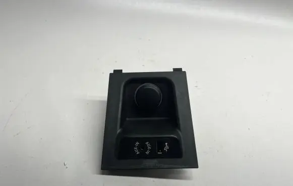 BMW X5 F15 AUX in-socket connector 9266607 9390526