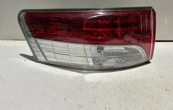 Toyota Avensis T270 Rear/tail lights T27LT