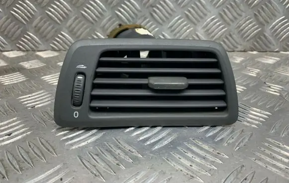 Volvo V70 Dashboard side air vent grill/cover trim 3409375