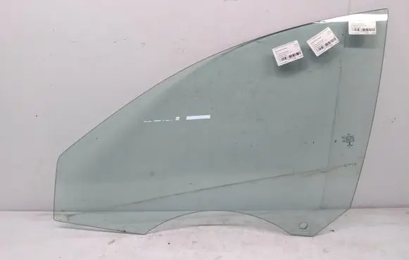 Mercedes-Benz CLA C117 X117 W117 Front door window glass four-door
