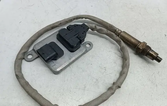Mercedes-Benz C W205 Lambda probe sensor A0009053903 0009053903
