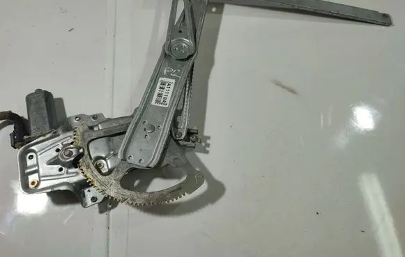 Toyota Yaris Sliding door window regulator with motor 