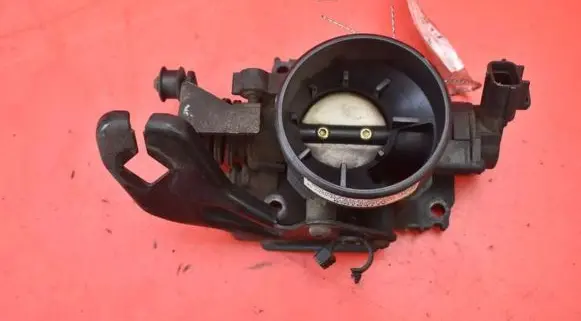 Ford Focus Throttle body valve XS4U-KC