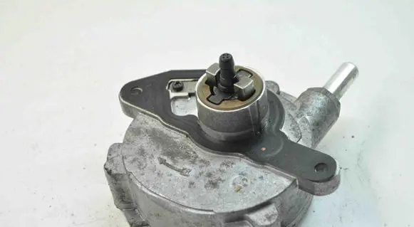 Mercedes-Benz C W204 Vacuum pump A2712301465