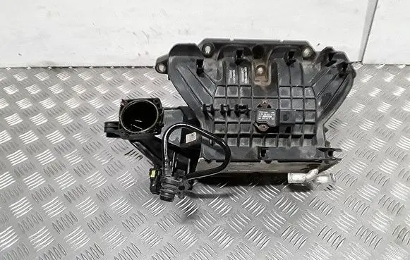 Volkswagen Golf VI Intake manifold 03C129711AD