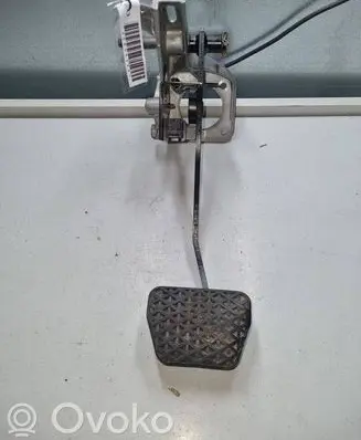 BMW X3 E83 Brake pedal 2229128