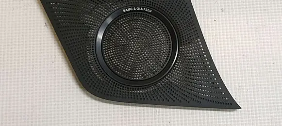 Side speaker trim/cover