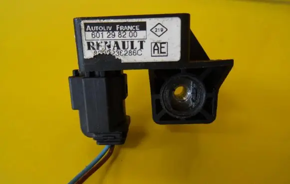 Renault Scenic II - Grand scenic II Airbag deployment crash/impact sensor 8200236286C