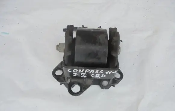 Jeep Compass Engine mount bracket