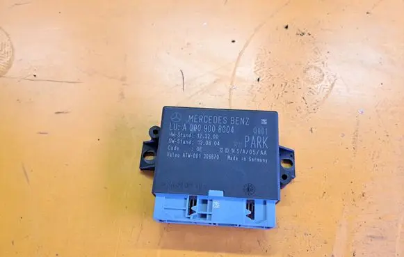 Mercedes-Benz E W212 Parking PDC control unit/module A0009008004