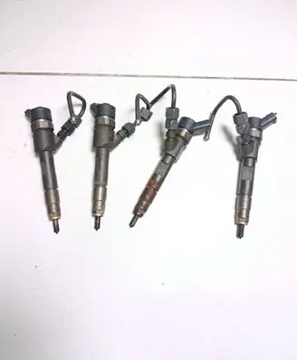 Suzuki Grand Vitara II Fuel injectors set 0445110230 8200389369