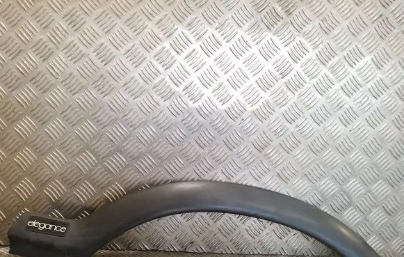 Front arch trim