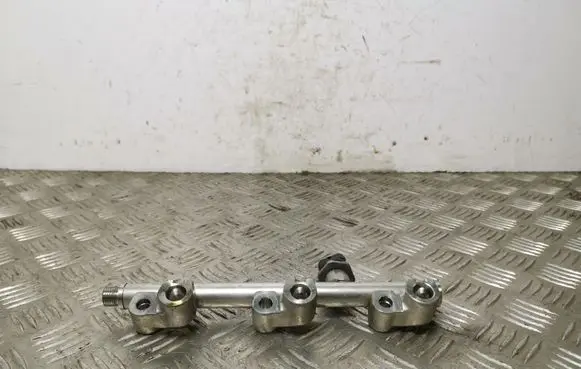 Suzuki SX4 S-Cross Fuel main line pipe