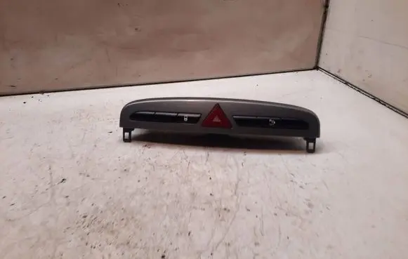 Peugeot 308 Hazard light switch 9659793577 03069020