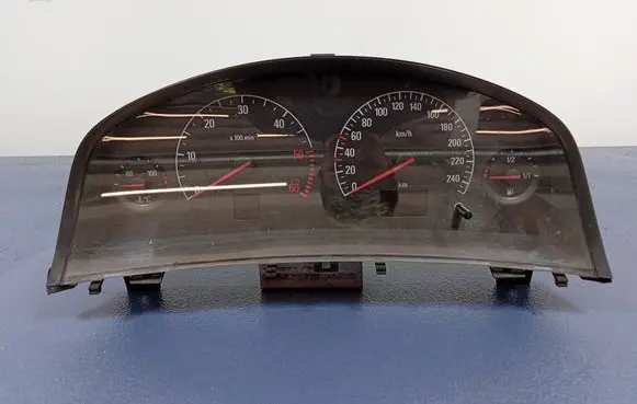 Opel Vectra C Speedometer (instrument cluster) 13140891RL