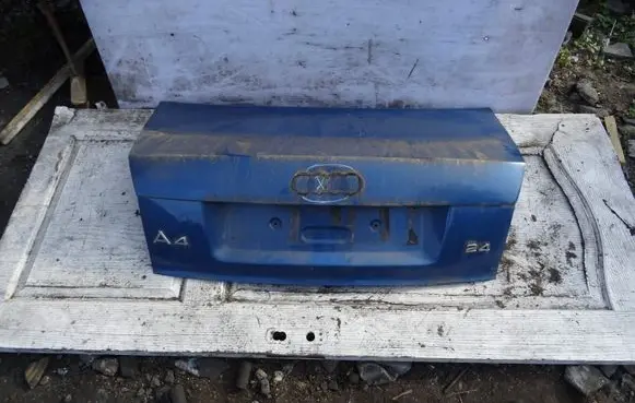 Audi A4 S4 B6 8E 8H Tailgate/trunk/boot lid 8E5827755