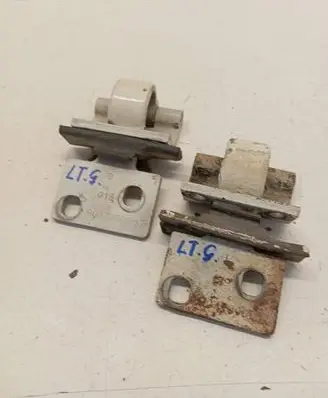 Volkswagen II LT Rear door lower hinge 9017300037
