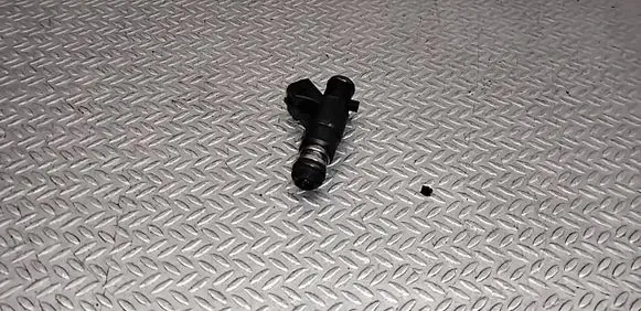 Volkswagen Polo III 6N 6N2 6NF Fuel injector 0280155731 030906031E