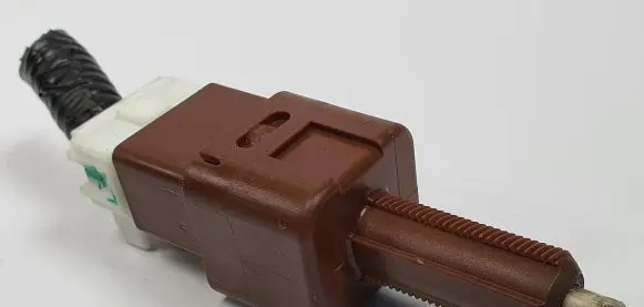 Renault Koleos I Brake pedal sensor switch